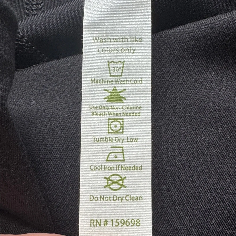 NWT Earth Yoga | Crossover Waist Cropped Length Pocketed Leggings in Black | XL - Picture 7 of 7